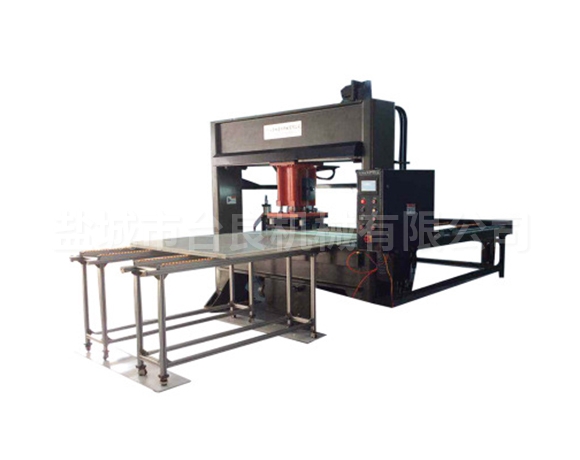 全自动仿真花裁断机